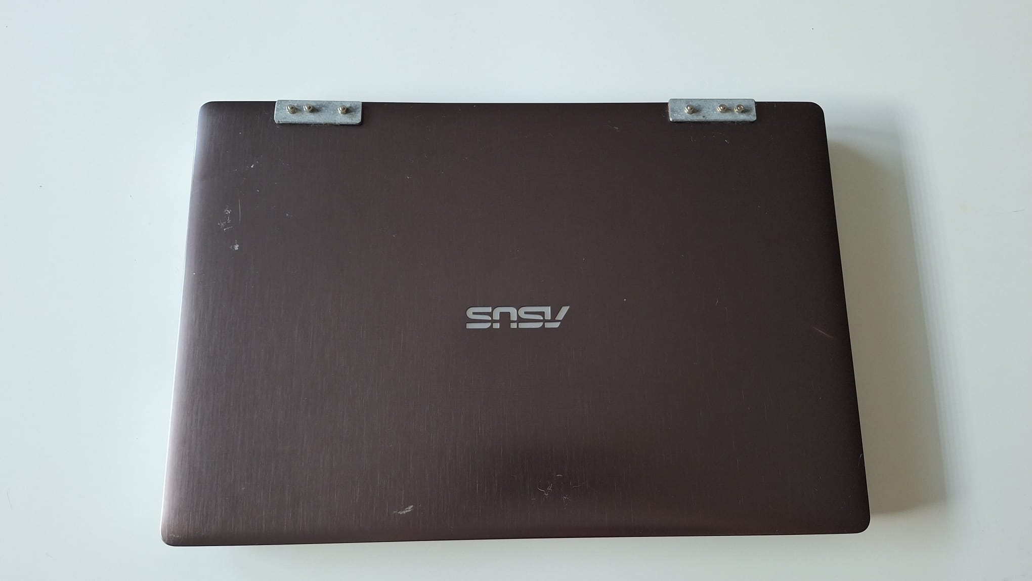 Laptop Top